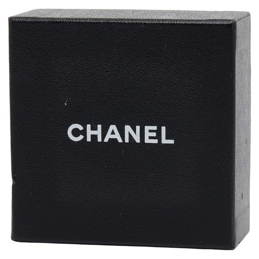 CHANEL Vintage Black Logo Earrings - Picture 5 of 6